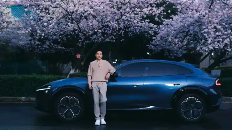 Xiaomi YU7: Electric SUV with Innovative HyperVision Head-Up Display and Futuristic Interior