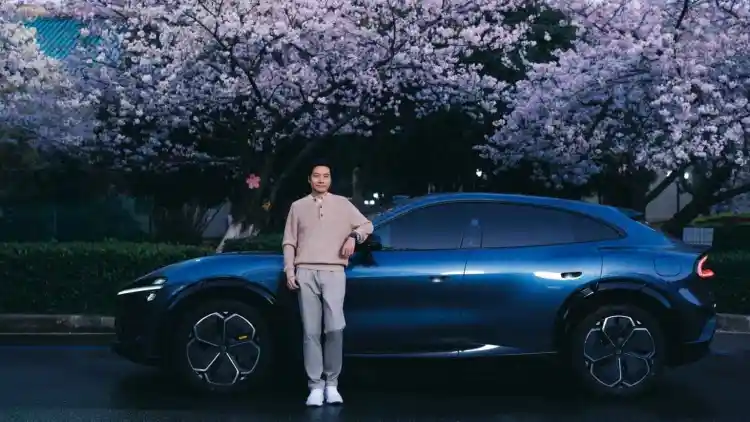 Xiaomi YU7: Electric SUV with Innovative HyperVision Head-Up Display and Futuristic Interior