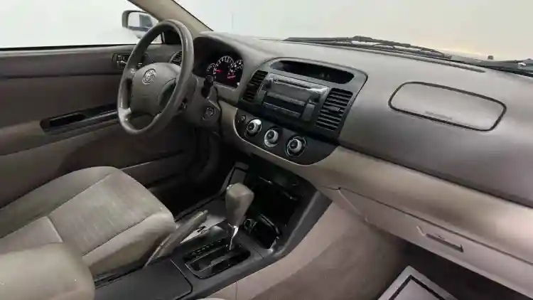 تويوتا كامري 2005 لوحة القيادة:دليل 2025 الشامل للصيانة