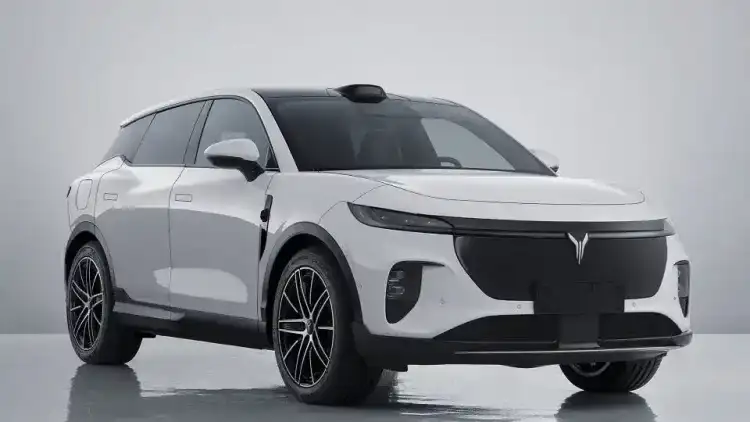 فوياه فري+ الجديدة: مقصورة فاخرة وتقنيات قيادة متقدمة من هواوي