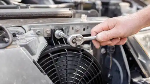 تكلفة استبدال رادياتير هيونداي إلنترا 2025:دليل شامل للسيّارة الذكية