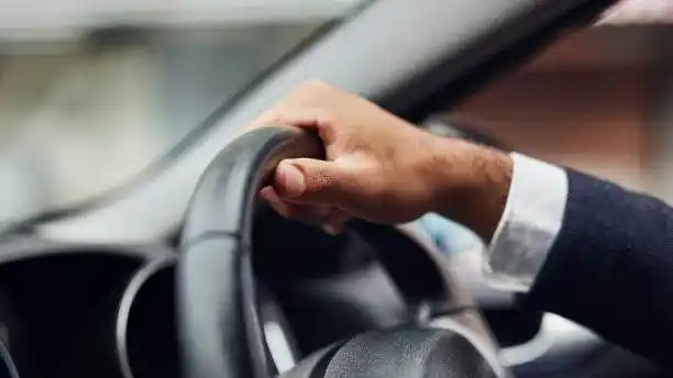 عجلة قيادة إلنترا 2025:دليل التحديثات الذكية وأسرار الصيانة