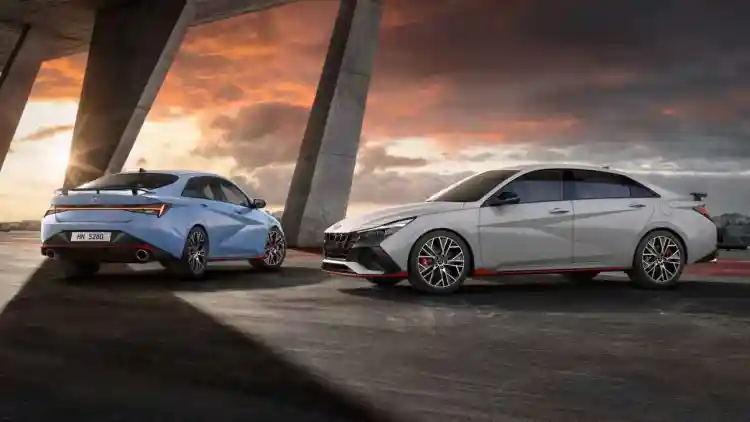 Elantra vs i30:2025's Best Compact Car Choice Revealed