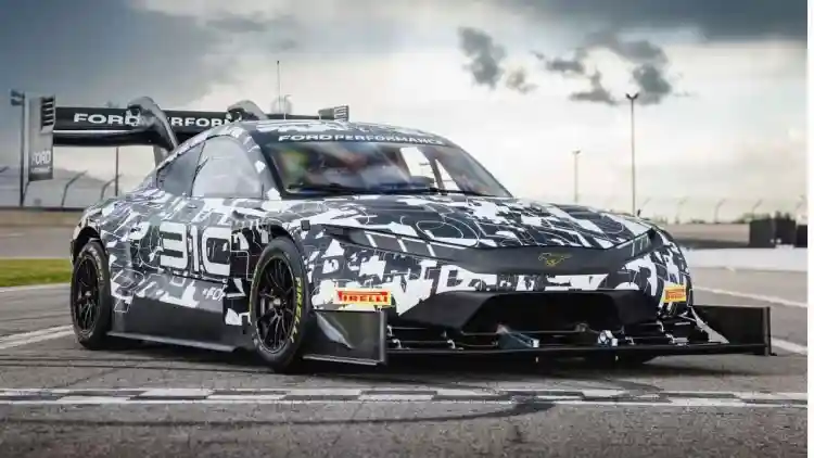 فورد تكشف عن سوبر موستانج Mach-E: أداء كهربائي مذهل يستعد للسيطرة على سباق بايكس بيك 2025