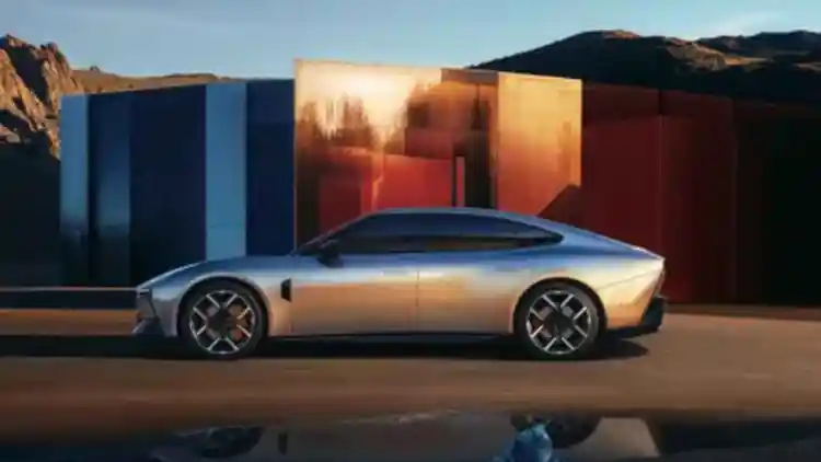 Xpeng Unveils New Generation P7: Sporty Design and Advanced Electric Performance