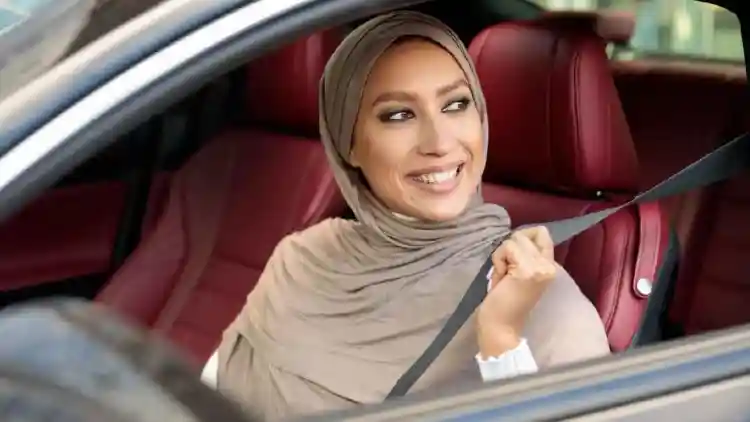 التأثير المتزايد للمرأة في قرارات شراء السيارات في الشرق الأوسط