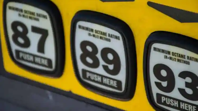 The claim that high-octane gasoline cleans your car engine is a common misconception. Here is the full truth behind this myth: