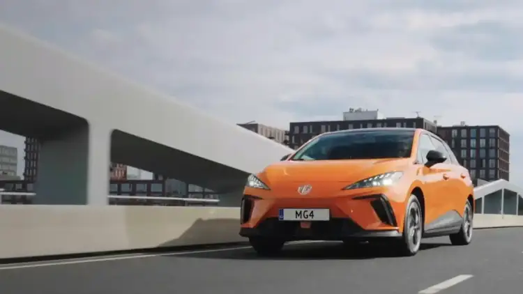 MG 4 EV 2025: Sleek Electric Hatchback with Smart Tech and Great Value in Saudi Arabia