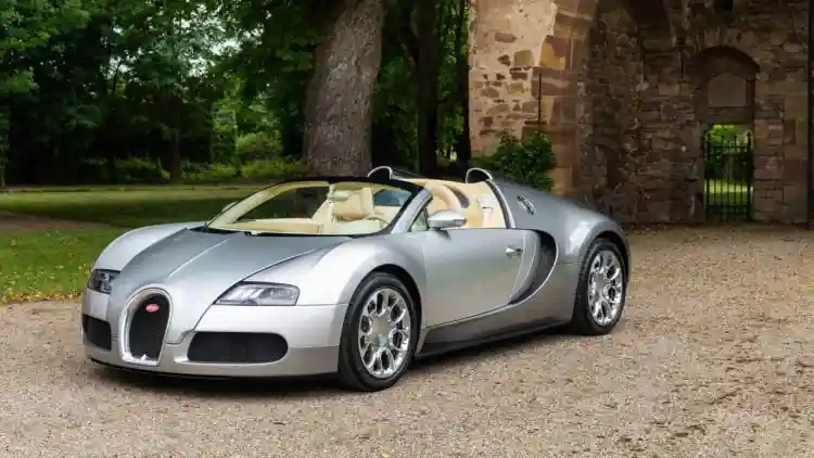 Bugatti Owner Pays Over a Dollar Just to Get Repair Quote: Inside the High Costs of Luxury Car Maintenance