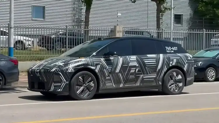 The new Li Auto i6 spotted in spy shots as it gears up to rival the Model Y