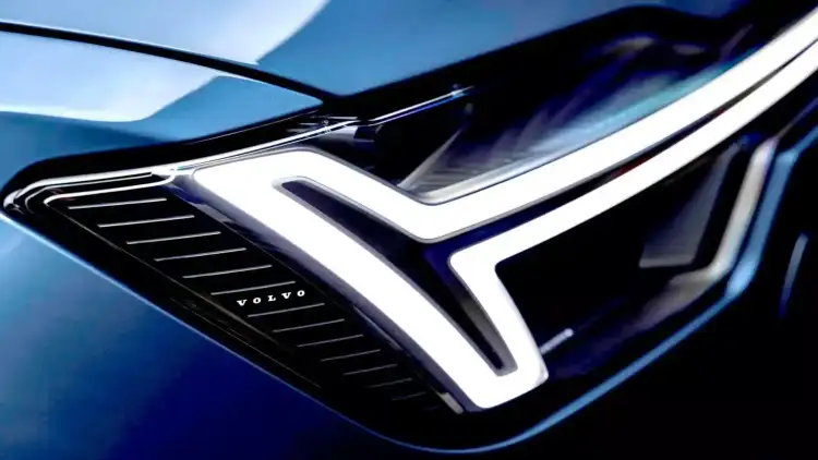 فولفو تحذر 12,000 مالك من التوقف الفوري عن استخدام نظام القيادة بدواسة واحدة بسبب خلل في نظام الفرامل