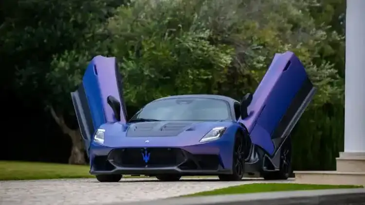 تعاون استثنائي بين ألفا روميو ومازيراتي لإنقاذ الإرث الإيطالي