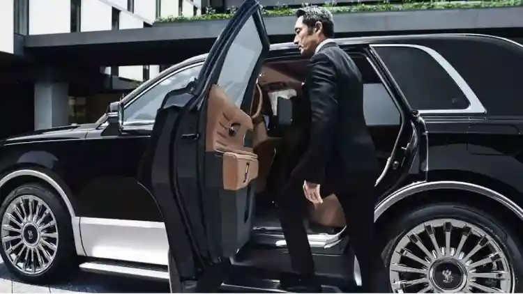 Toyota Century SUV 2025: Luxury and Privacy at Their Finest