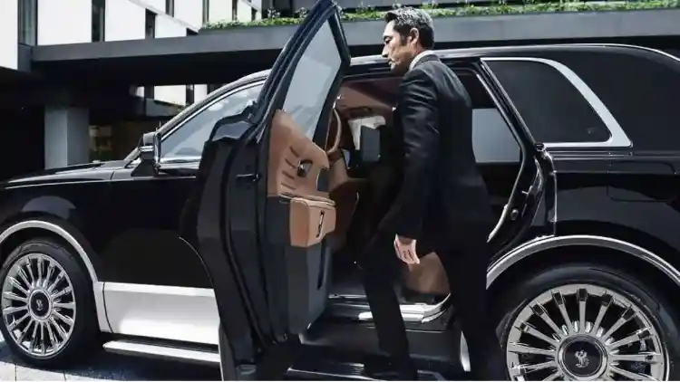 Toyota Century SUV 2025: Luxury and Privacy at Their Finest