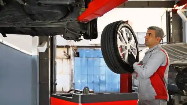 كيفية فتح إطار Jetour T2 الاحتياطي: دليلك البسيط خطوة بخطوة