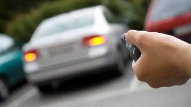 دليل شامل:كيف تشغل سيارة جيتاور T2 بالريموت عن بعد بسهولة؟