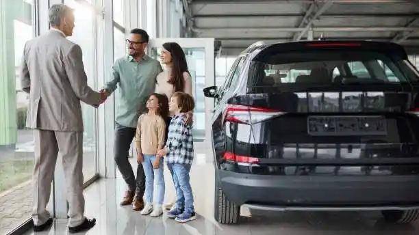 ما هي سيارة تيجوان؟ دليلك الشامل لموديلات فولكس فاجن الرائدة