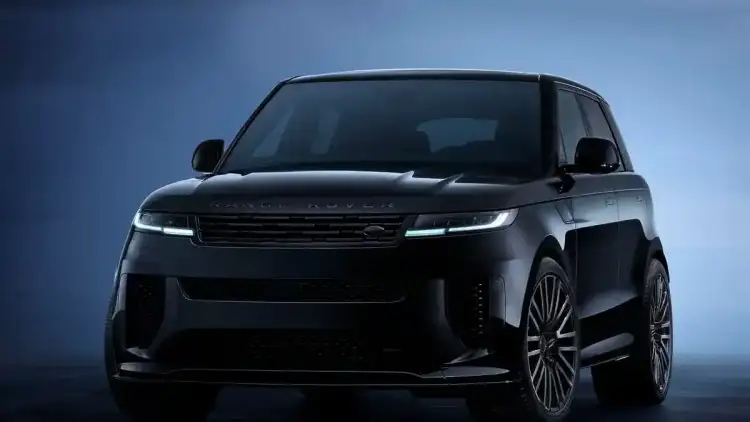 رانج روفر سبورت SV: من إصدار محدود إلى طراز أساسي بقوة 626 حصان