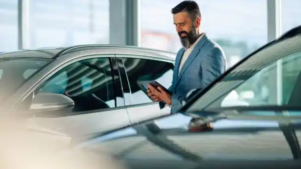 أبعاد هيونداي إلنترا 2018:دليل عملي لسيارات 2025