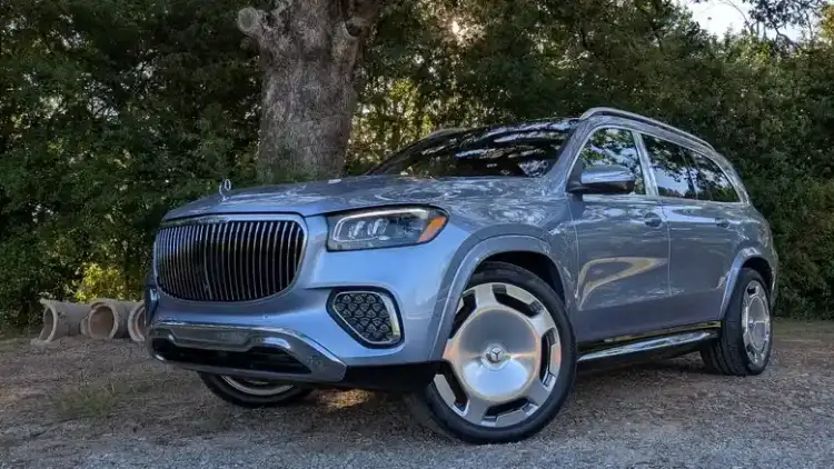 2025 Mercedes-Maybach GLS600: Ultimate Luxury in a Full-Size SUV