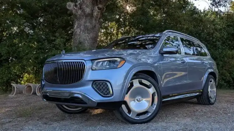 2025 Mercedes-Maybach GLS600: Ultimate Luxury in a Full-Size SUV