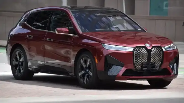 BMW Recalls Over 70,000 Electric Vehicles Due to Motor Shutdown Issue, Offers Remote Software Update