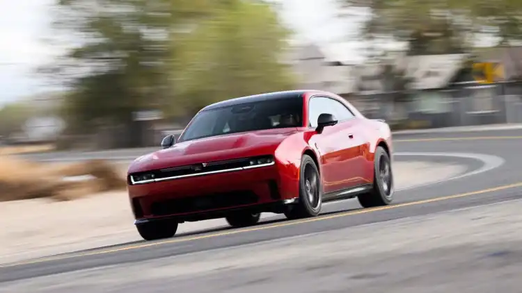 دودج تستدعي 8390 سيارة تشارجر دايتونا الكهربائية بسبب ضعف الصوت الخارجي القانوني
