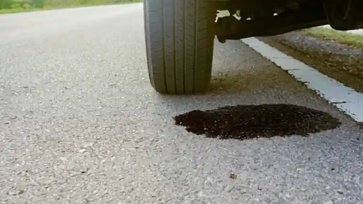 تسرب سوائل السيارة: الأسباب المحتملة وكيفية التعامل معها