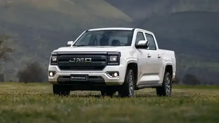 JMC Grand Avenue 2025: Bold Performance and Practical Features