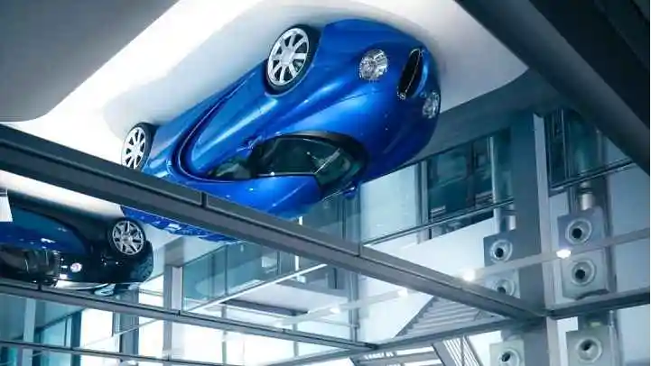 النموذج الأولي السري لبوغاتي: سيارة برؤوس دائرية ومحرك بـ18 أسطوانة تكشف لأول مرة