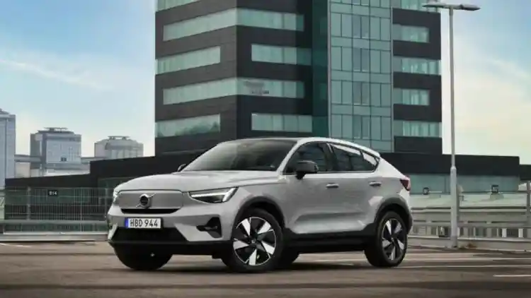 ("Is Buying a High Mileage Used Electric Vehicle Worth It? Opportunities and Challenges")