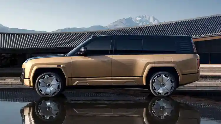 BYD Yangwang Launches Pre-Sales for Its Luxury U8L with a Special Event in July 2025