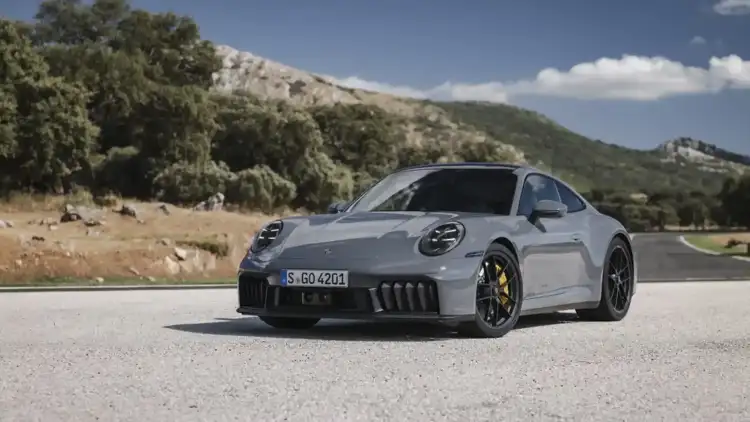 Porsche 911 2025: A New Era of Performance and Prestige