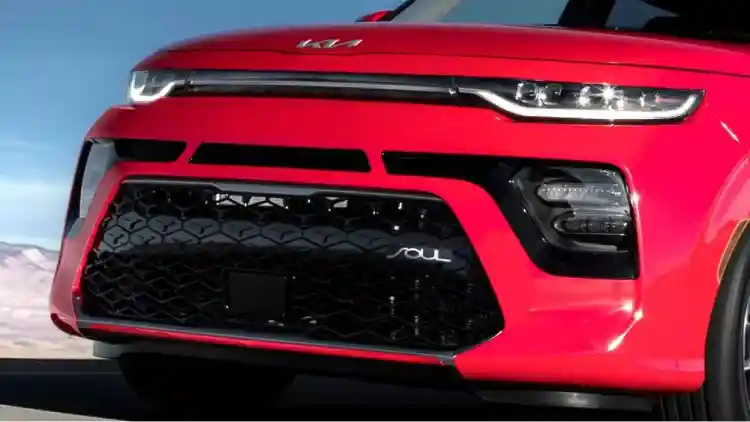 تحقيق في فعالية استدعاء كيا لمحركات سيلتوس وسول 2021-2023: هل الحلول الحالية تقي من خطر الحرائق والأعطال؟