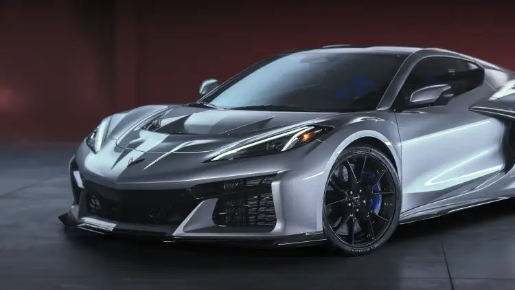 شفروليه كورفيت ZR1X 2025 تحطم التوقعات وتتصدر سباق السيارات الخارقة