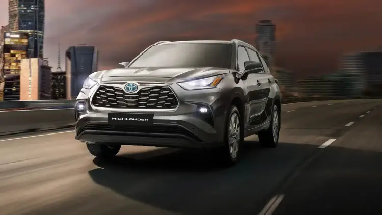 Toyota Highlander 2025 in the UAE Modern Interior and Competitive Prices