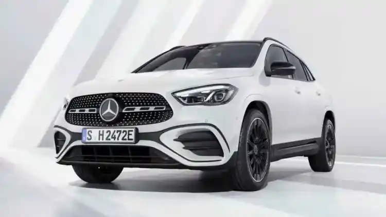 Exclusive Report: Mercedes-Benz in Advanced Talks to Use BMW Engines… What Does This Alliance Mean?