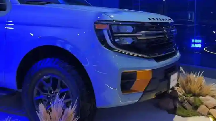 FORD EXPEDITION 2025