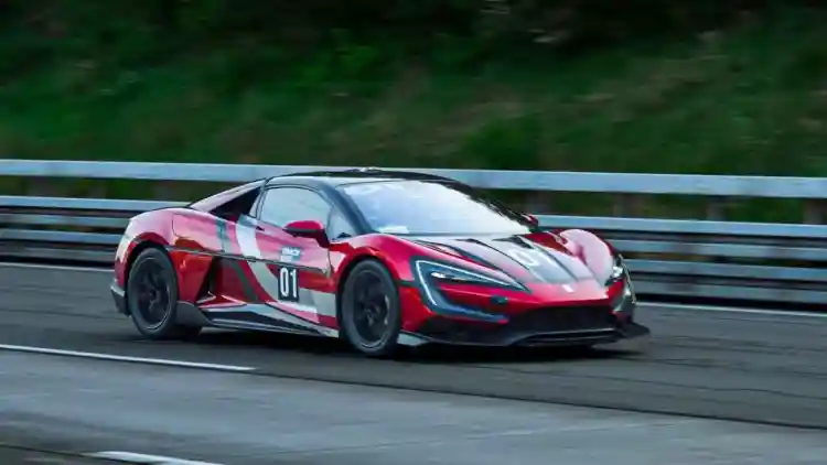YangWang U9: A Chinese Electric Hypercar That Breaks the Speed Barrier and Outperforms Koenigsegg and Bugatti.