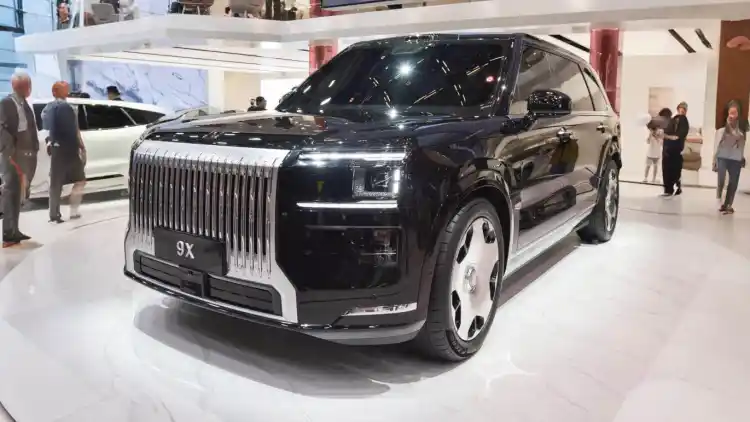 Starting at $67,327, Zeekr 9X 2025 debuts at Chengdu Auto Show with 1381 hp and 1000 km range