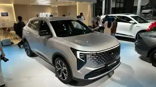 الجيل الرابع من شانجان CS55 PLUS 2025 ينطلق من معرض تشنغدو الدولي