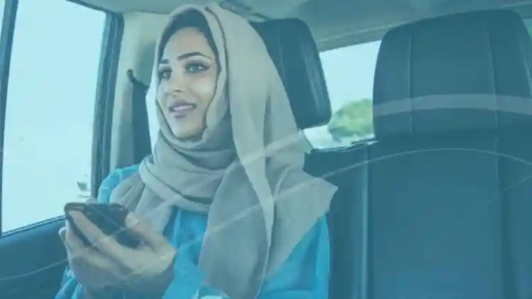 تطبيقات التاكسي النسائية في السعودية: ثورة في التنقل الآمن والمريح للسيدات تحت مظلة تمكين المرأة