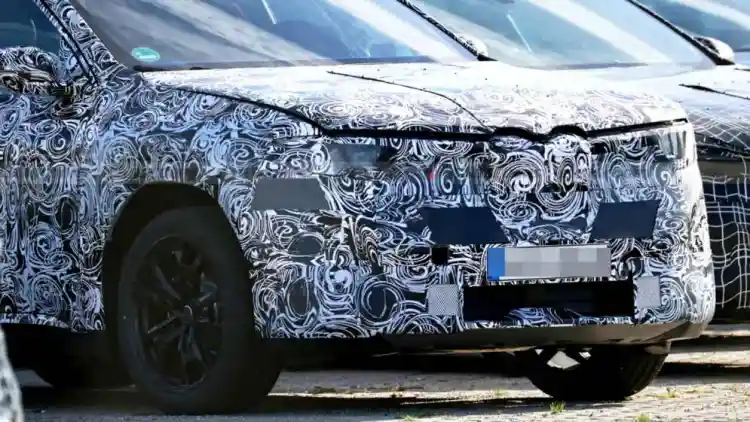 بي إم دبليو X1 صغيرة الحجم تدخل عصر Neue Klasse بتحديث جريء لعام 2025