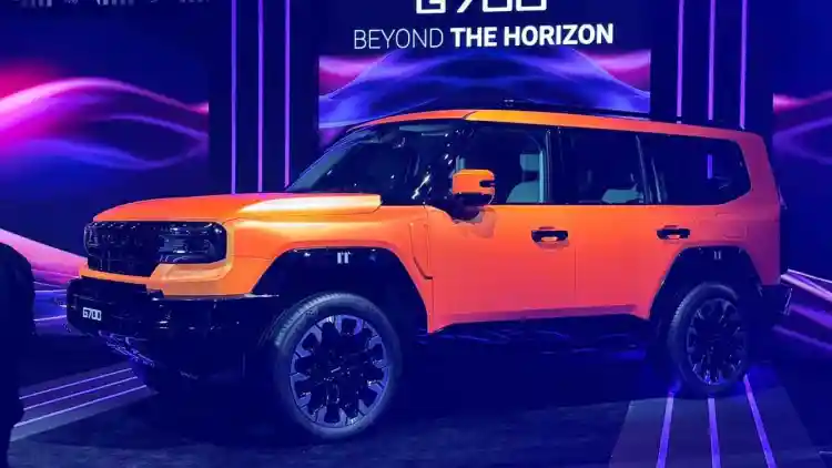 جيتور جي700 تقتحم قمة الفخامة والتقنية في دبي: ولادة جيل جديد من سيارات الطرق الوعرة الهجينة