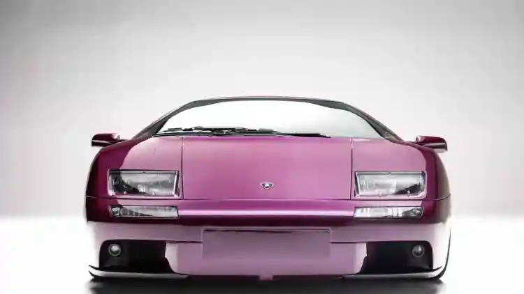 Analog Majesty: Why the 2001 Lamborghini Diablo VT 6.0 Could Outshine Even the Revuelto in Collector Value