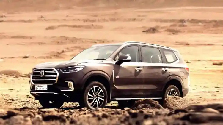 روّاد الصحراء من MG: كيف طرازات الطرق الوعرة تجلب الروح البريطانية والتقنية الصينية لمغامرات الإمارات