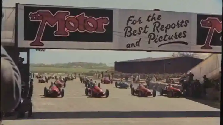 أول سباق F1 تبدأ