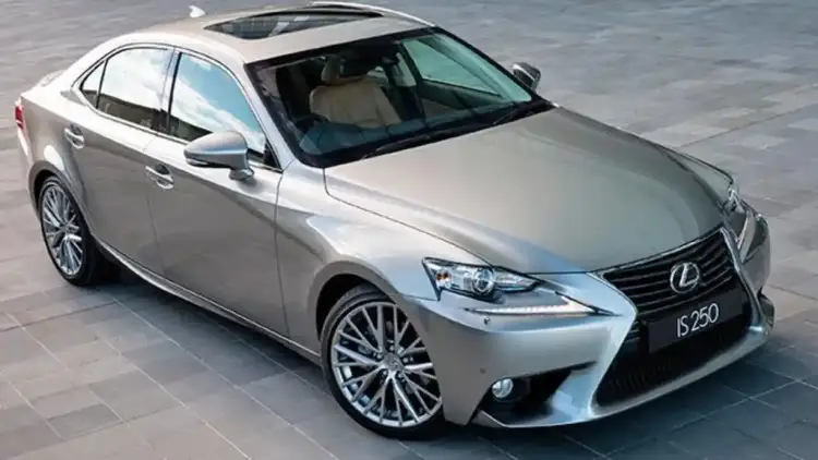 لكزس IS 250: كل ما يجب أن تعرفه في عام 2025
