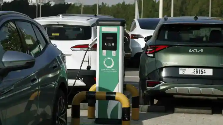 Electric Car Charging in the UAE 2025: Ultra-Modern Infrastructure and Smart Solutions Power the Future of Fast and Accessible Charging