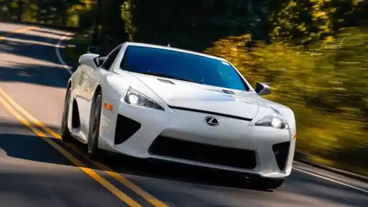 أسعار لكزس إل إف إيه: دليل شامل لواحدة من السيارات الأكثر ندرة